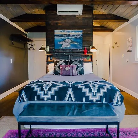 Swank House- West Wing Suite- Pet Friendly Ashland Exterior photo