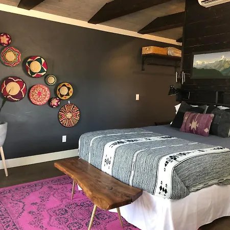 Swank House- West Wing Suite- Pet Friendly Ashland Exterior photo