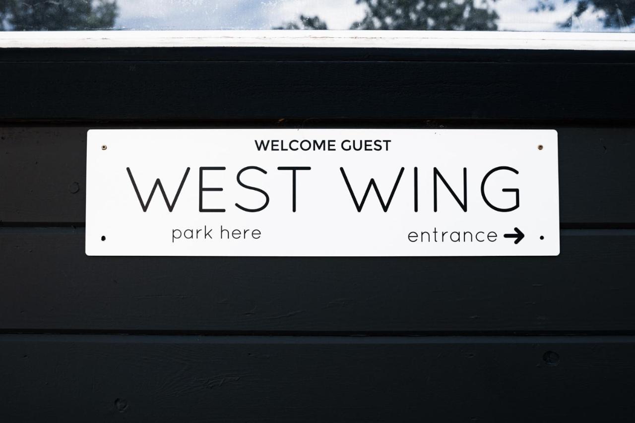 Swank House- West Wing Suite- Pet Friendly Apartment Ashland