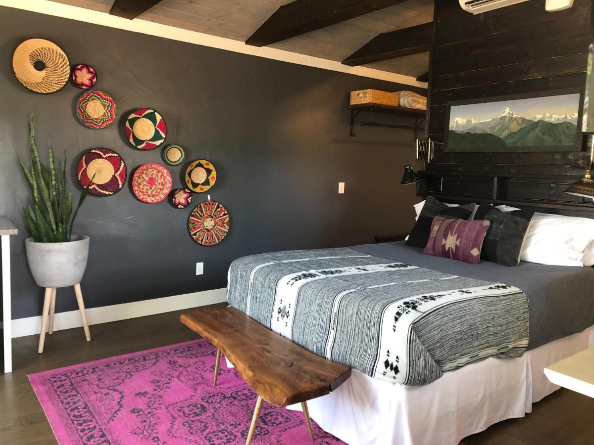 Swank House- West Wing Suite- Pet Friendly * Ashland